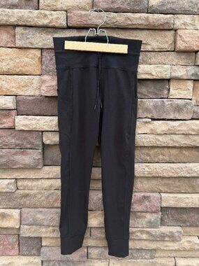 Vuori Black Leggings with Pockets – XS